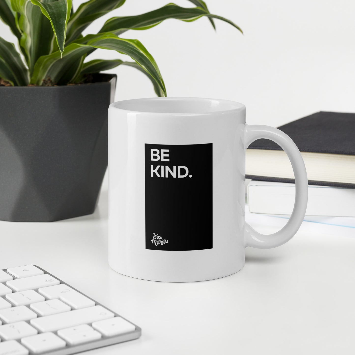 Be Kind - Simple Ceramic Mug